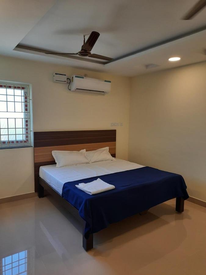 Grk Residency Hotel Gūduvāncheri Zewnętrze zdjęcie