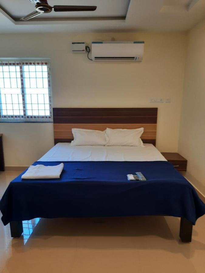 Grk Residency Hotel Gūduvāncheri Zewnętrze zdjęcie