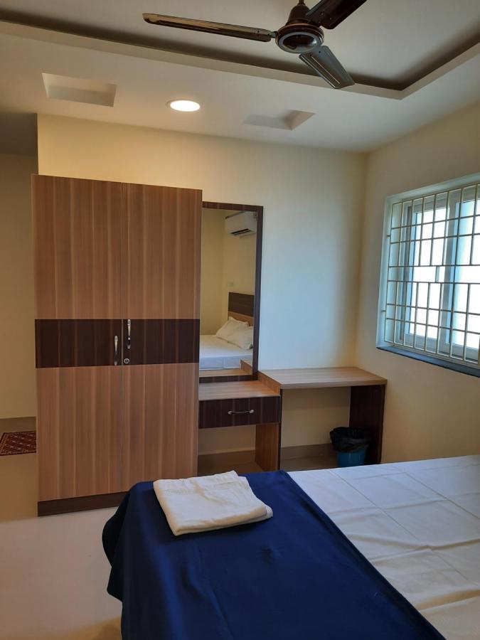 Grk Residency Hotel Gūduvāncheri Zewnętrze zdjęcie