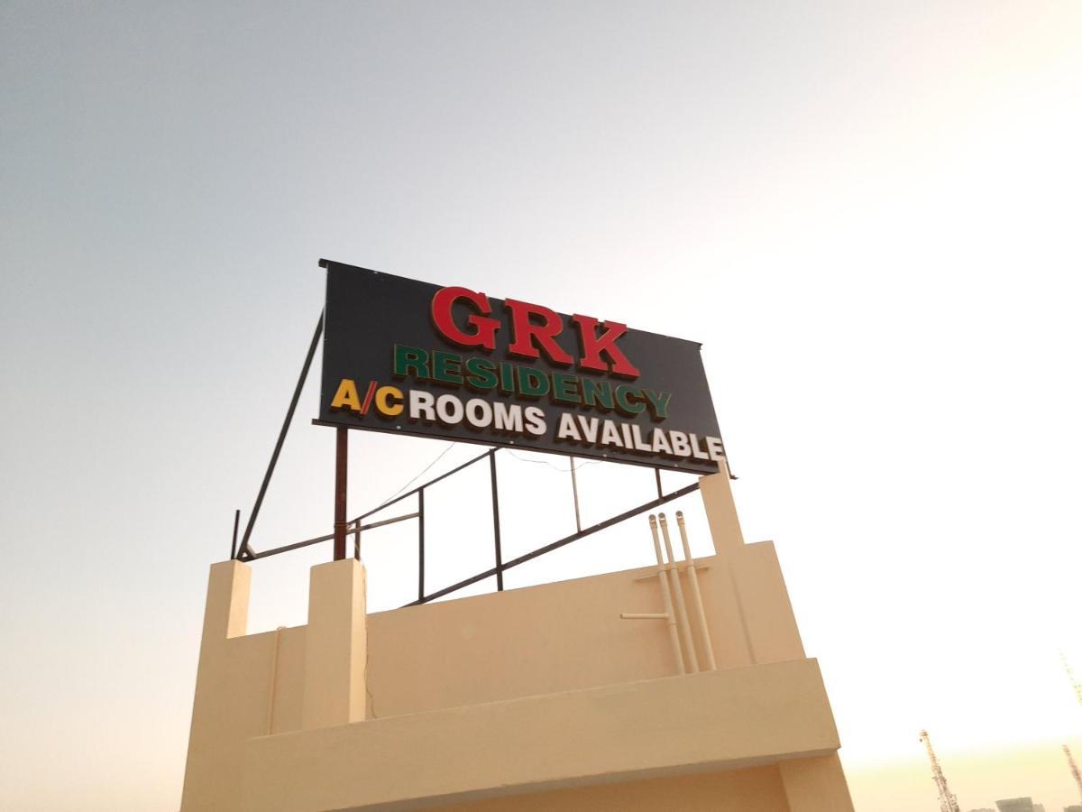Grk Residency Hotel Gūduvāncheri Zewnętrze zdjęcie